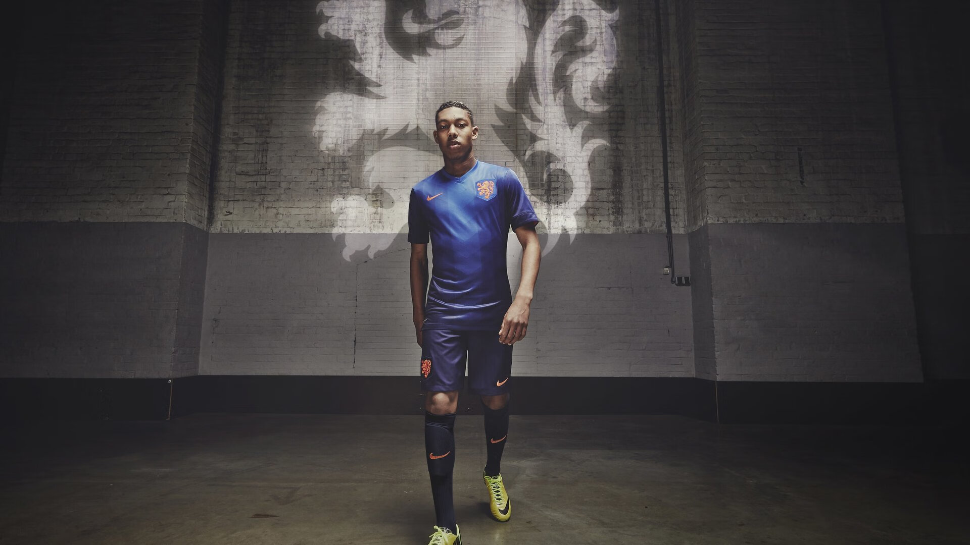 -_未来智能跑鞋：科技助力每一步_，未来科技鞋子好不好